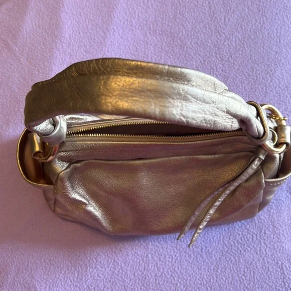 Gold Coach bag - Picture 2 of 5